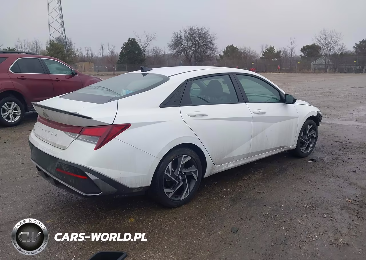 2025 Hyundai Elantra Sel Sport VIN:KMHLM4DGXSU994244 - 4