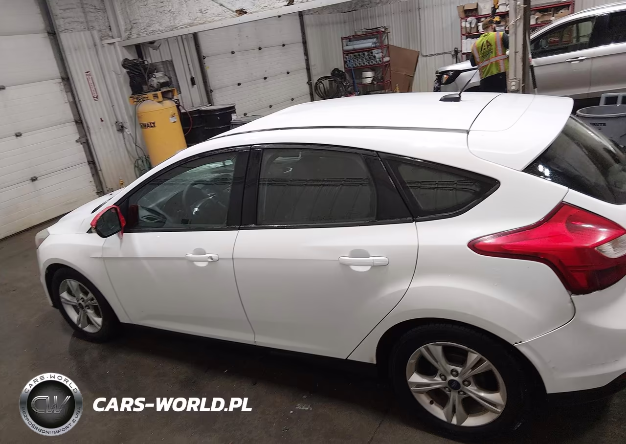 2013 Ford Focus Se VIN:1FADP3K25DL336217 - 14