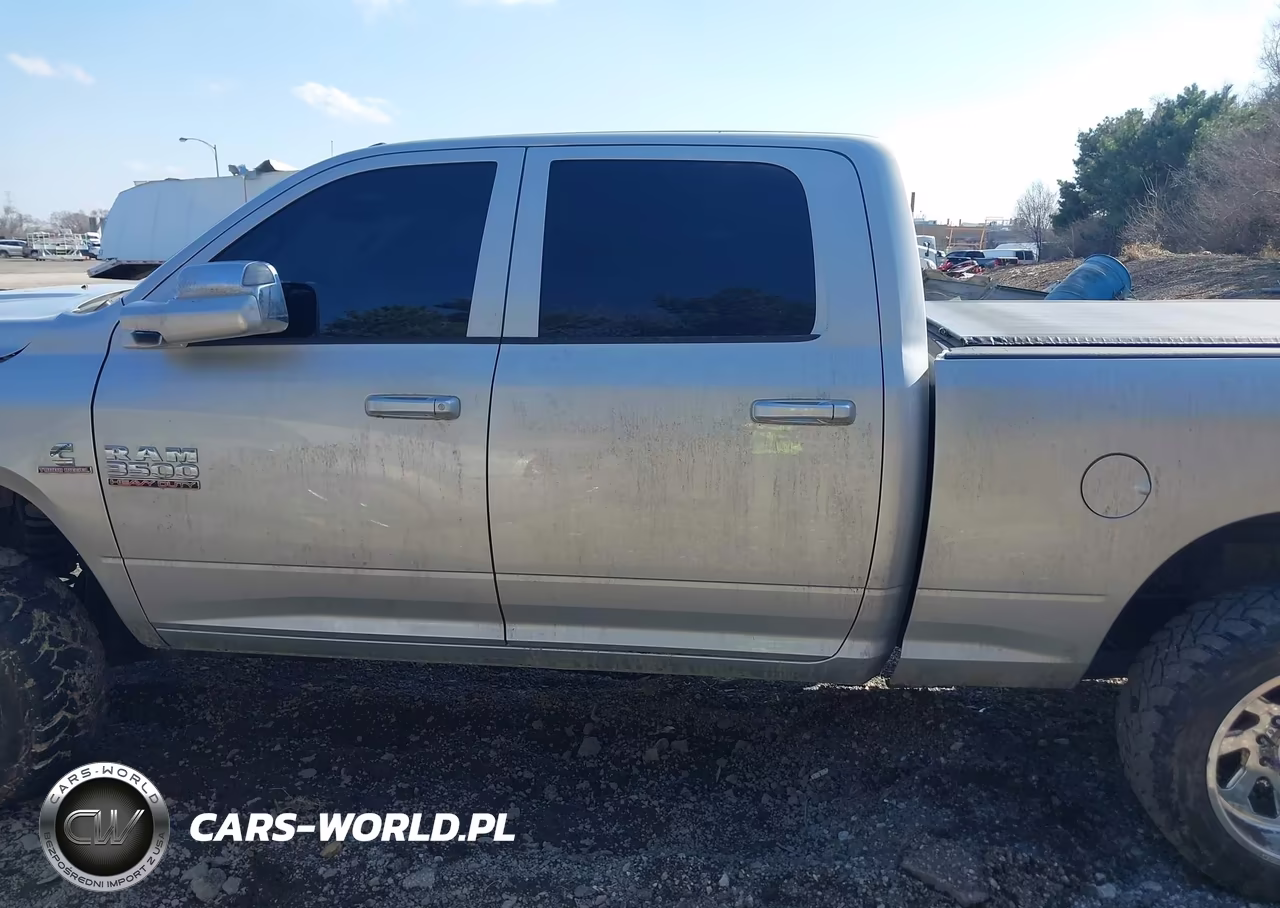 2018 Ram 3500 Tradesman 4X4 6'4 Box VIN:3C63R3CL3JG238990 - 13