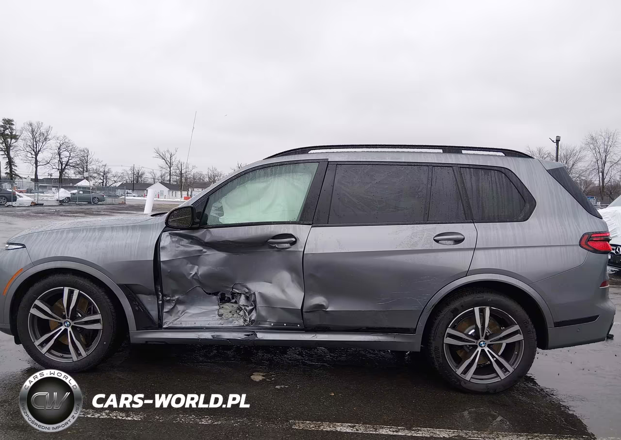 2026 BMW X7 xDrive40I VIN:5UX23EM01T9351506 - 14