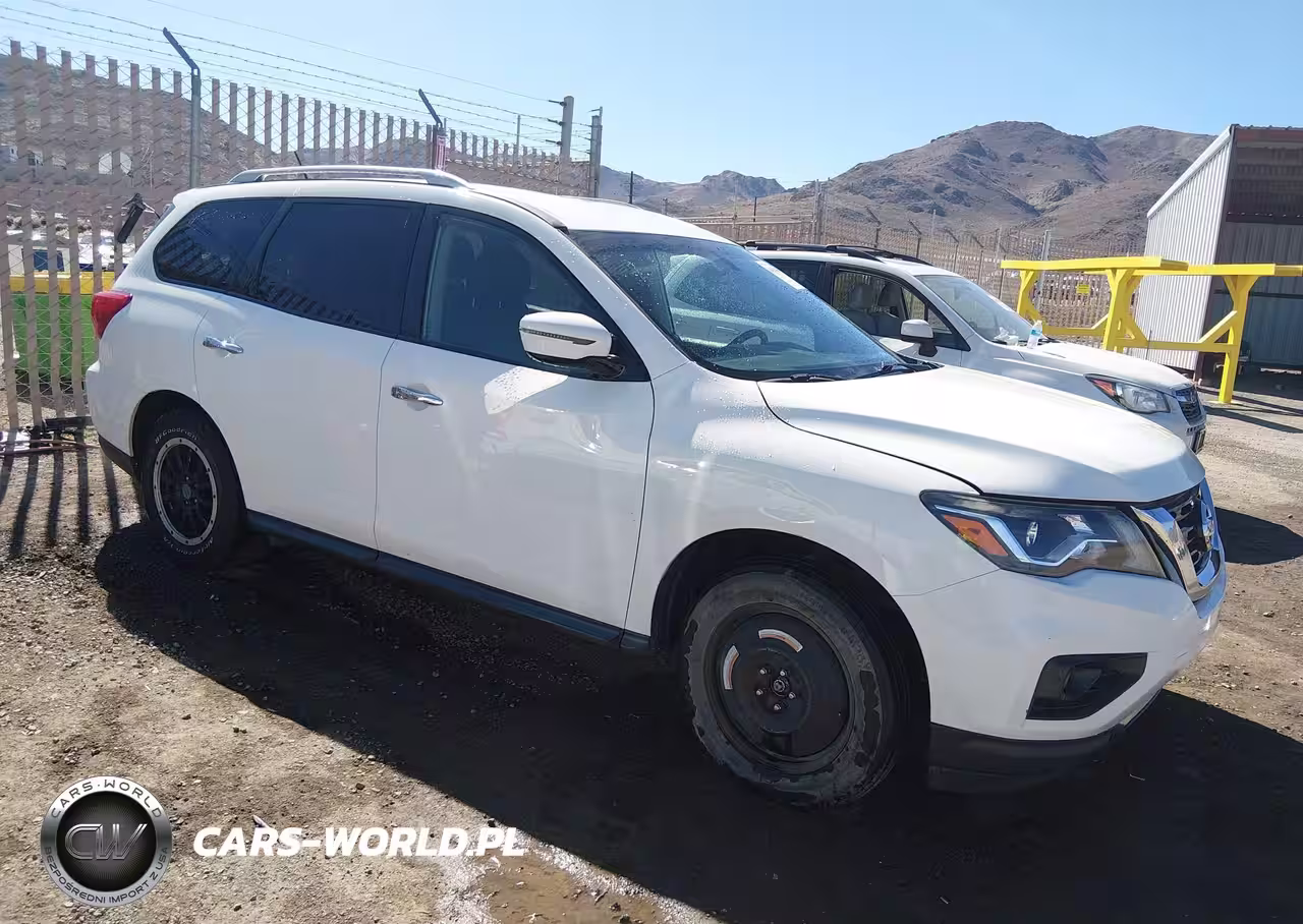 2017 Nissan Pathfinder Sv