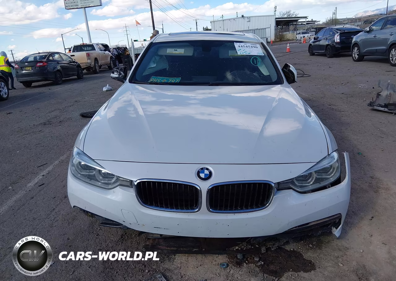 2018 BMW 320I xDrive VIN:WBA8E5G5XJNV03328 - 13