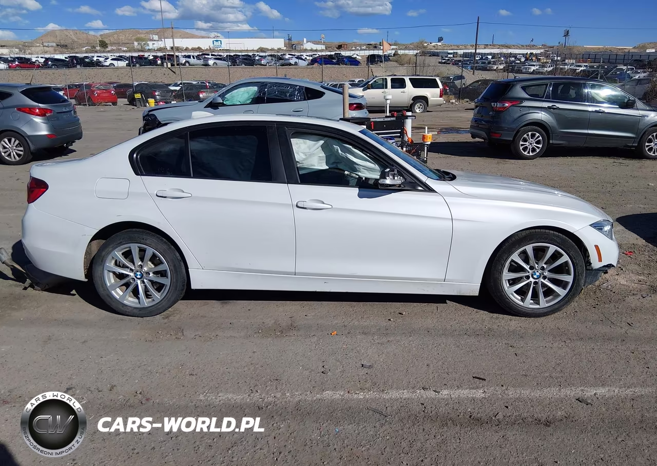 2018 BMW 320I xDrive VIN:WBA8E5G5XJNV03328 - 14
