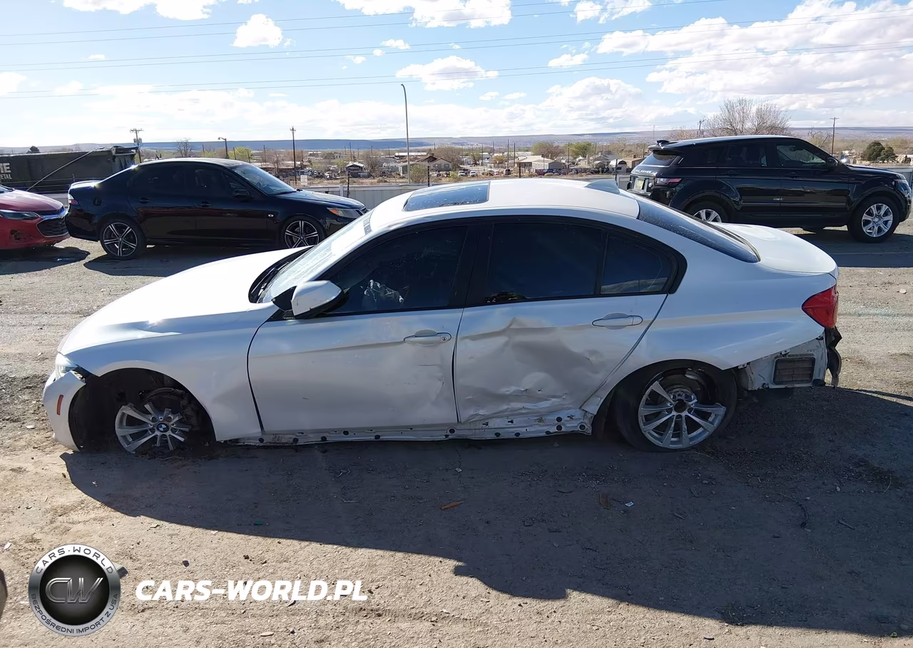2018 BMW 320I xDrive VIN:WBA8E5G5XJNV03328 - 15