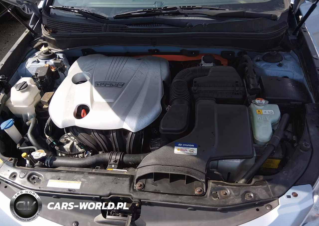 2015 Hyundai Sonata Hybrid VIN:KMHEC4A42FA133881 - 10