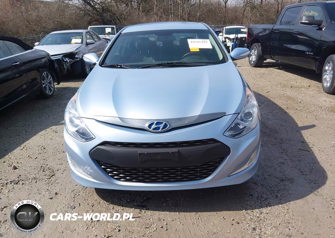 2015 Hyundai Sonata Hybrid VIN:KMHEC4A42FA133881 - 12