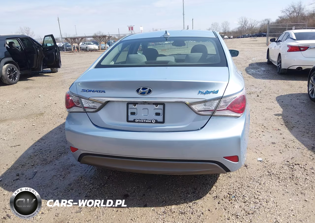 2015 Hyundai Sonata Hybrid VIN:KMHEC4A42FA133881 - 16