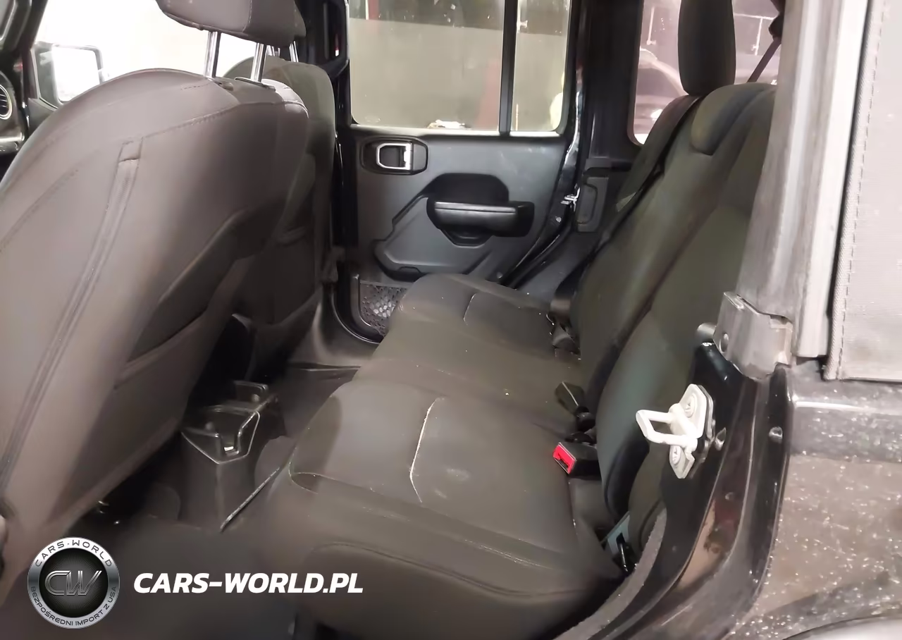 2019 Jeep Wrangler Unlimited Sport S 4X4 VIN:1C4HJXDN5KW624620 - 8