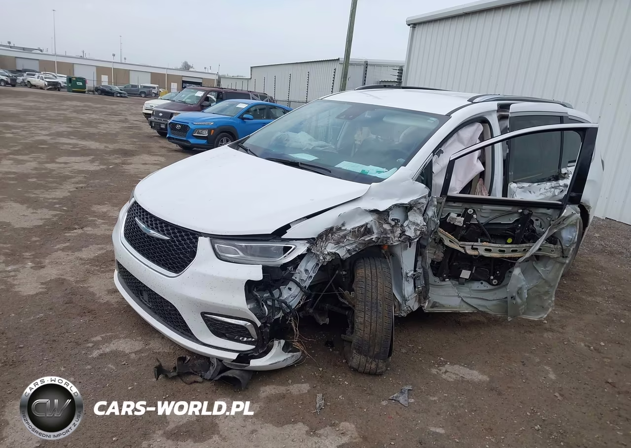 2021 Chrysler Pacifica Hybrid Touring L VIN:2C4RC1L74MR596965 - 2