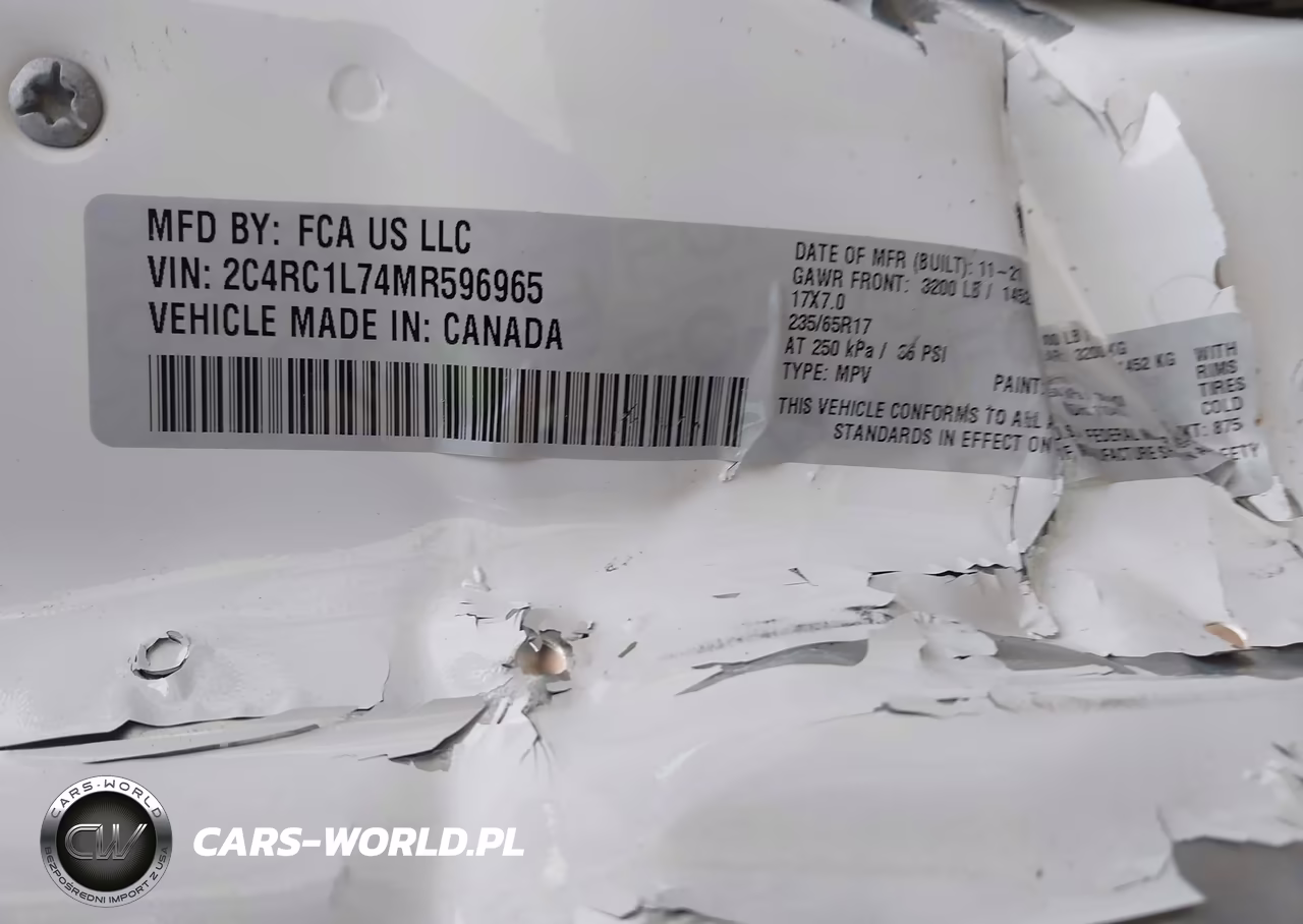 2021 Chrysler Pacifica Hybrid Touring L VIN:2C4RC1L74MR596965 - 9