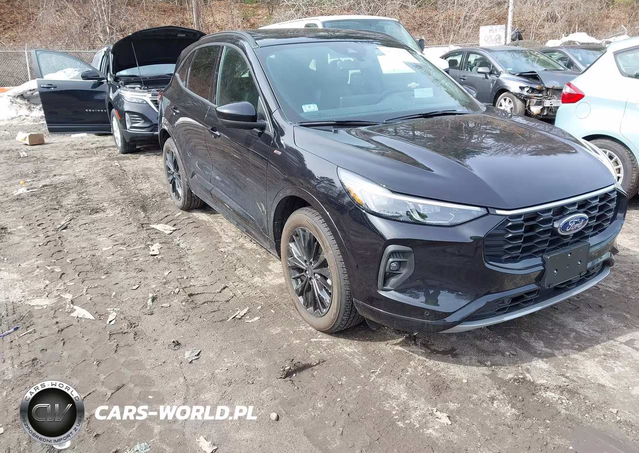 2025 Ford Escape St-Line Elite