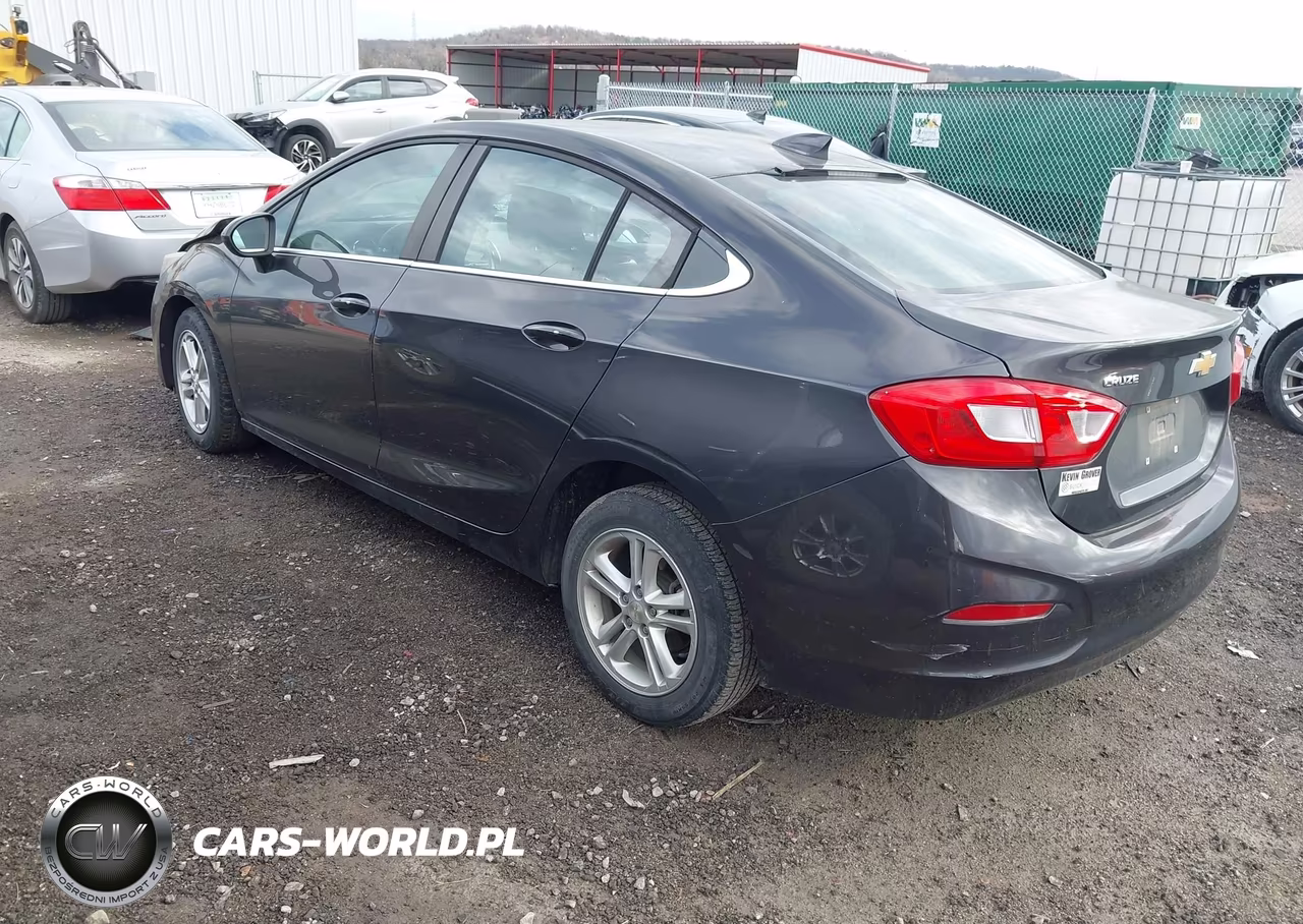 2017 Chevrolet Cruze Lt Auto VIN:1G1BE5SM6H7225929 - 3
