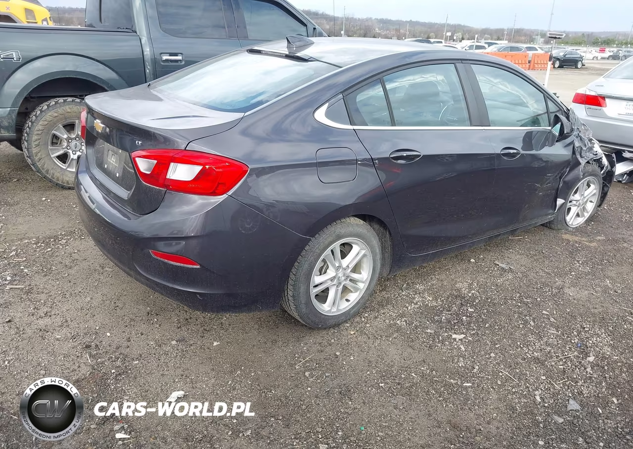2017 Chevrolet Cruze Lt Auto VIN:1G1BE5SM6H7225929 - 4