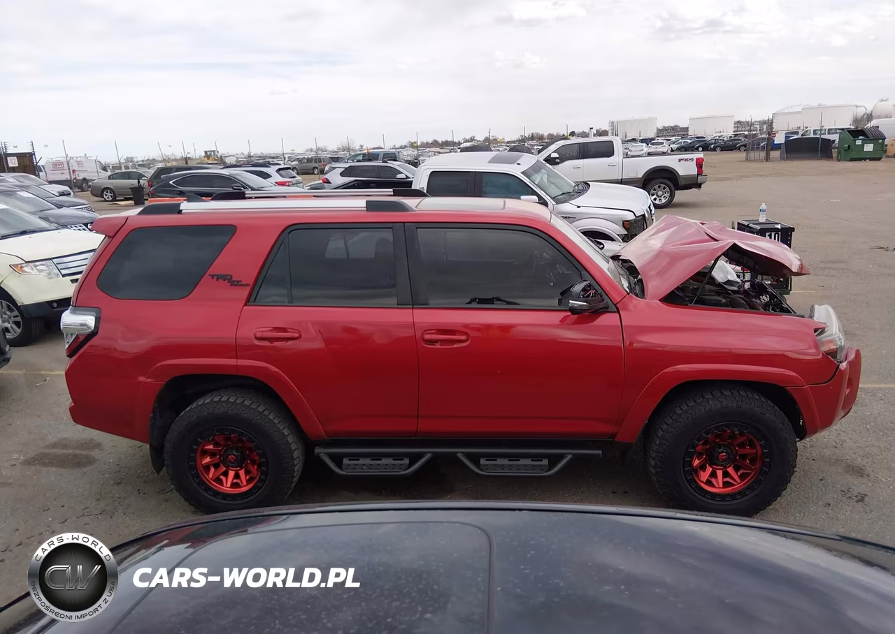 2018 Toyota 4Runner Trd Off Road Premium VIN:JTEBU5JRXJ5521122 - 14