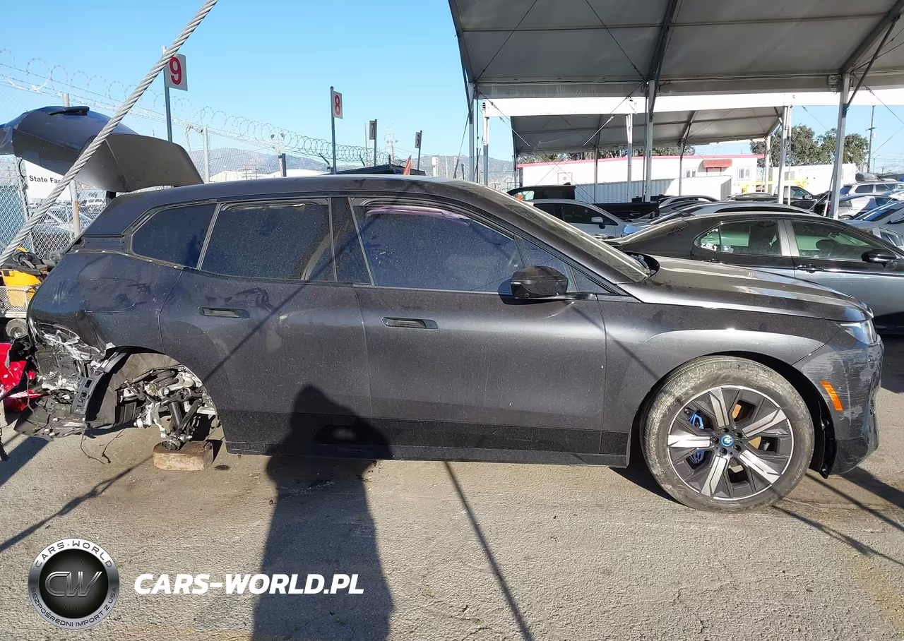 2025 BMW Ix xDrive50 VIN:WB523CF01SCT07778 - 13
