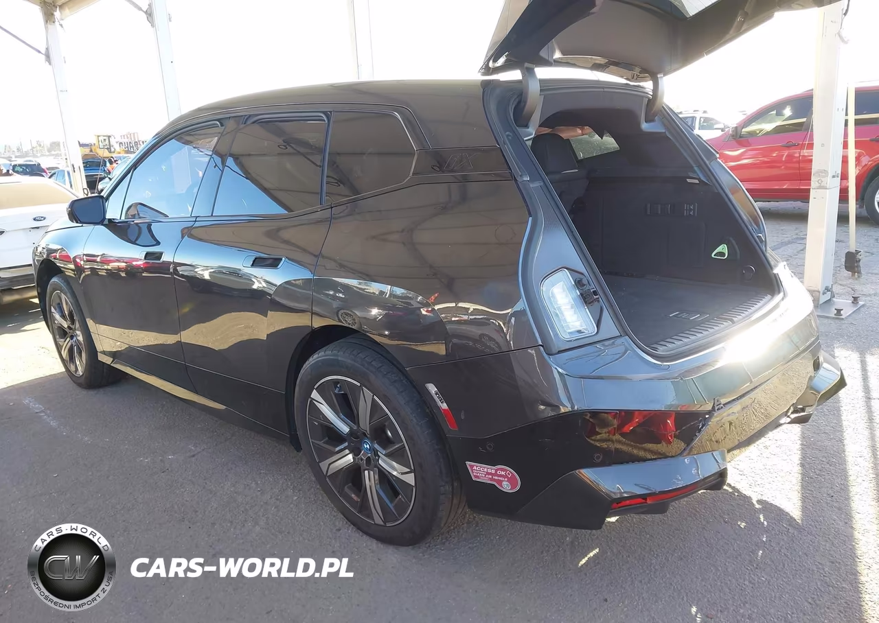 2025 BMW Ix xDrive50 VIN:WB523CF01SCT07778 - 3
