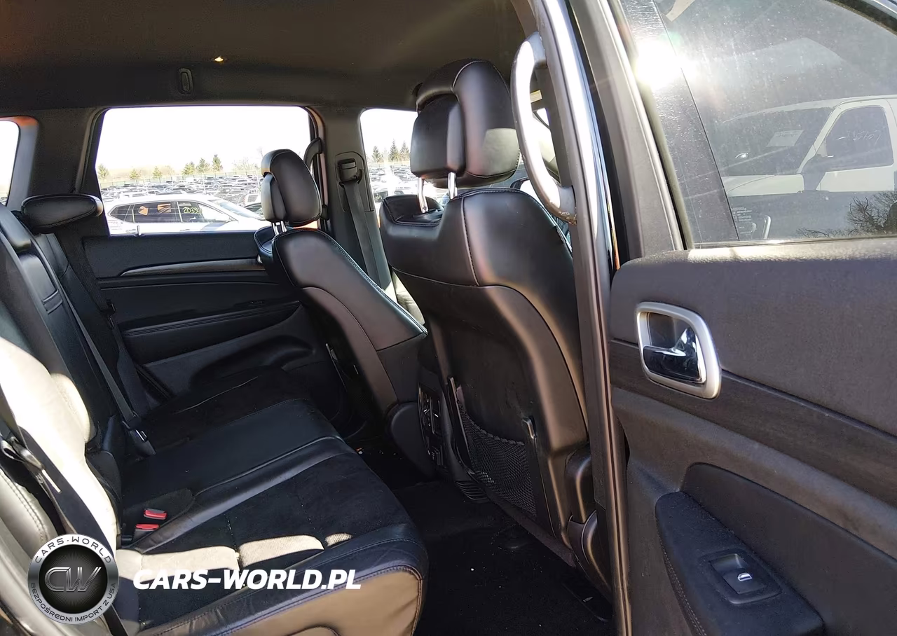 2018 Jeep Grand Cherokee Altitude 4X4 VIN:1C4RJFAG8JC137495 - 8