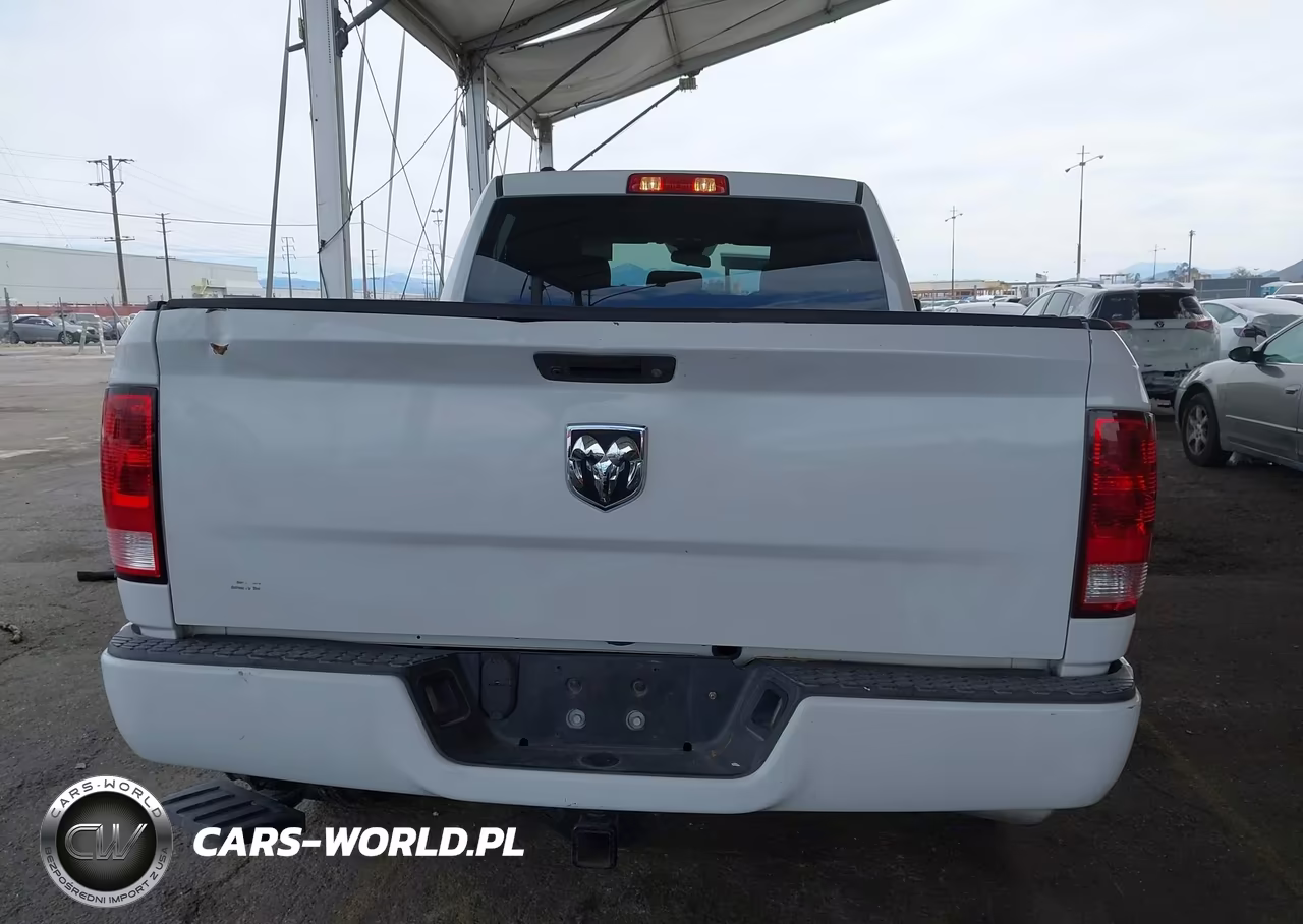 2018 Ram 1500 Express 4X2 6'4 Box VIN:1C6RR6FT7JS211341 - 17