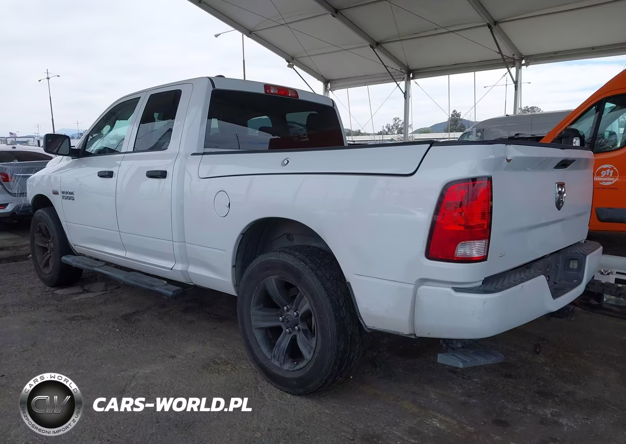 2018 Ram 1500 Express 4X2 6'4 Box VIN:1C6RR6FT7JS211341 - 3