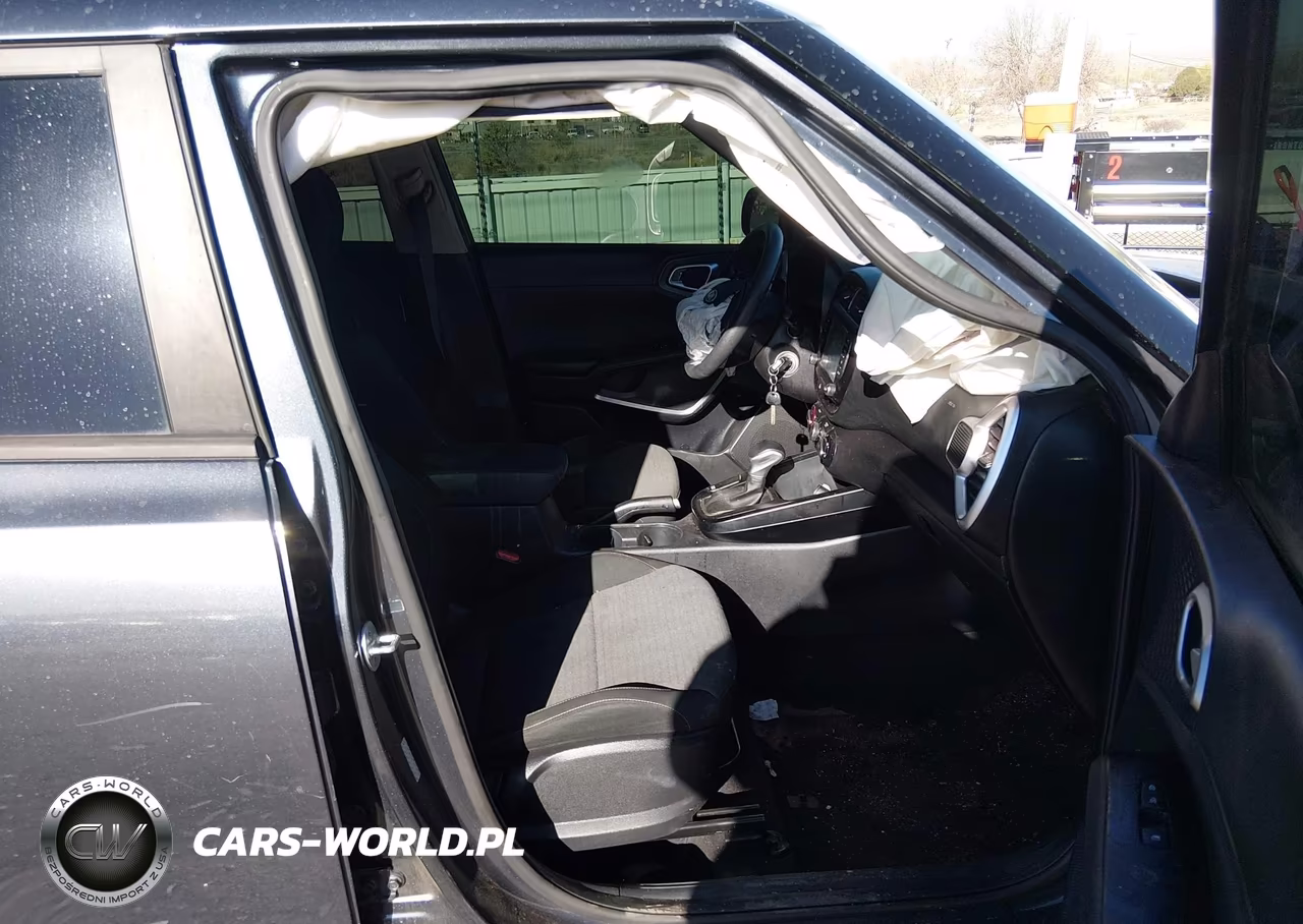 2020 Kia Soul S VIN:KNDJ23AUXL7117226 - 5