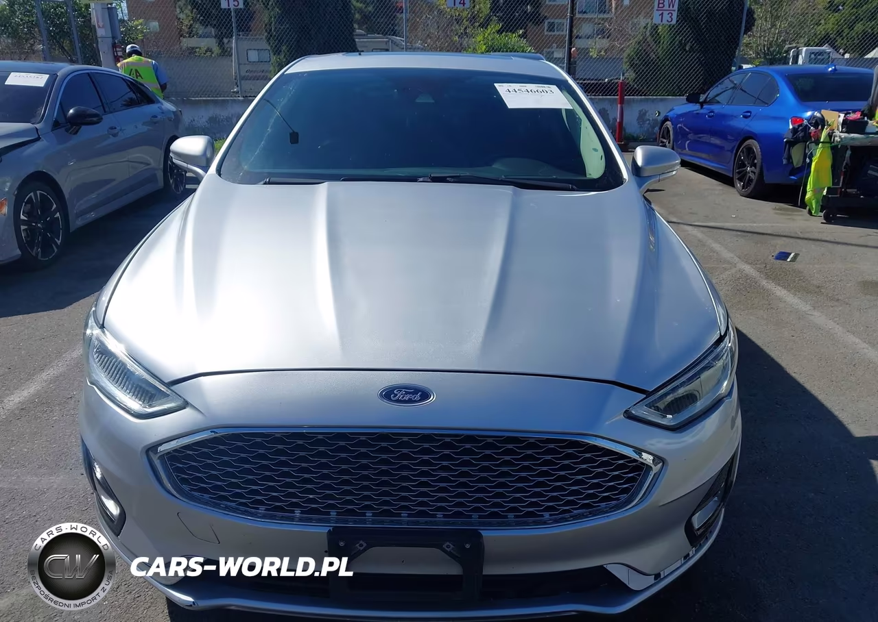 2019 Ford Fusion Hybrid Titanium VIN:3FA6P0RU8KR106426 - 12