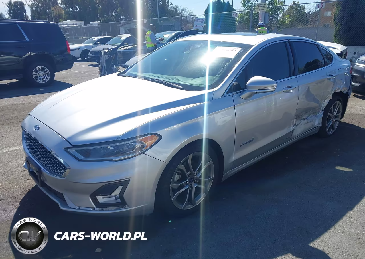 2019 Ford Fusion Hybrid Titanium VIN:3FA6P0RU8KR106426 - 2