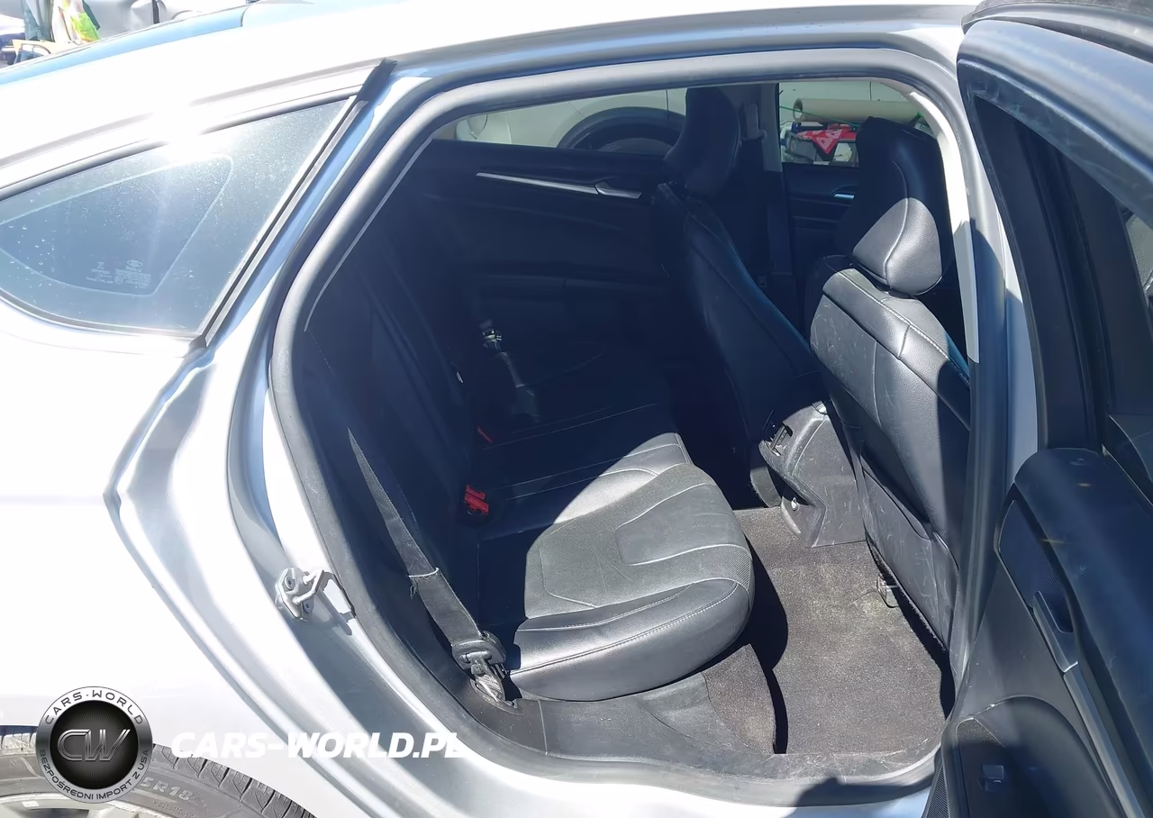 2019 Ford Fusion Hybrid Titanium VIN:3FA6P0RU8KR106426 - 8