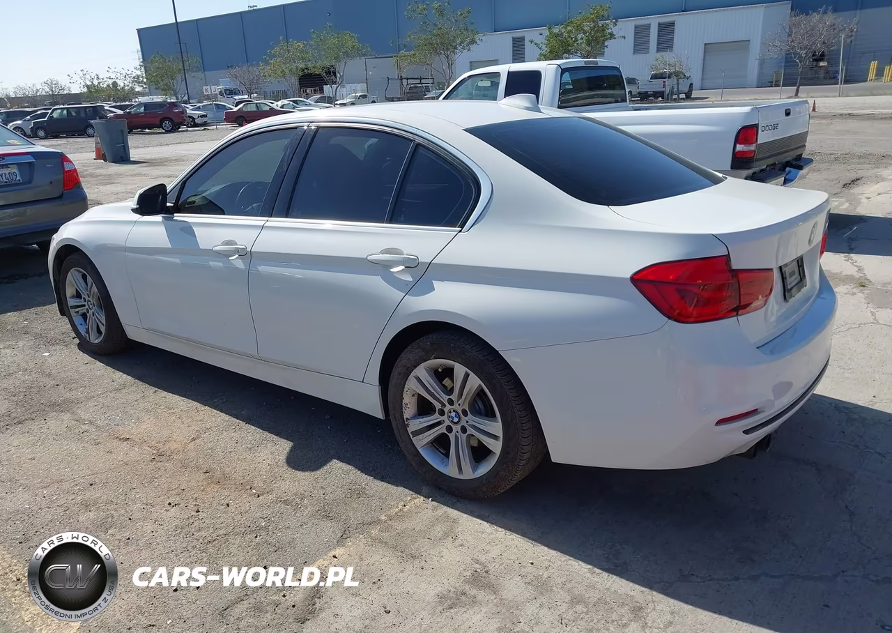 2018 BMW 330I VIN:WBA8B9G57JNU58056 - 3