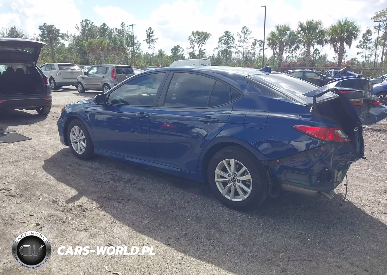 2025 Toyota Camry Le VIN:4T1DAACK4SU170628 - 3
