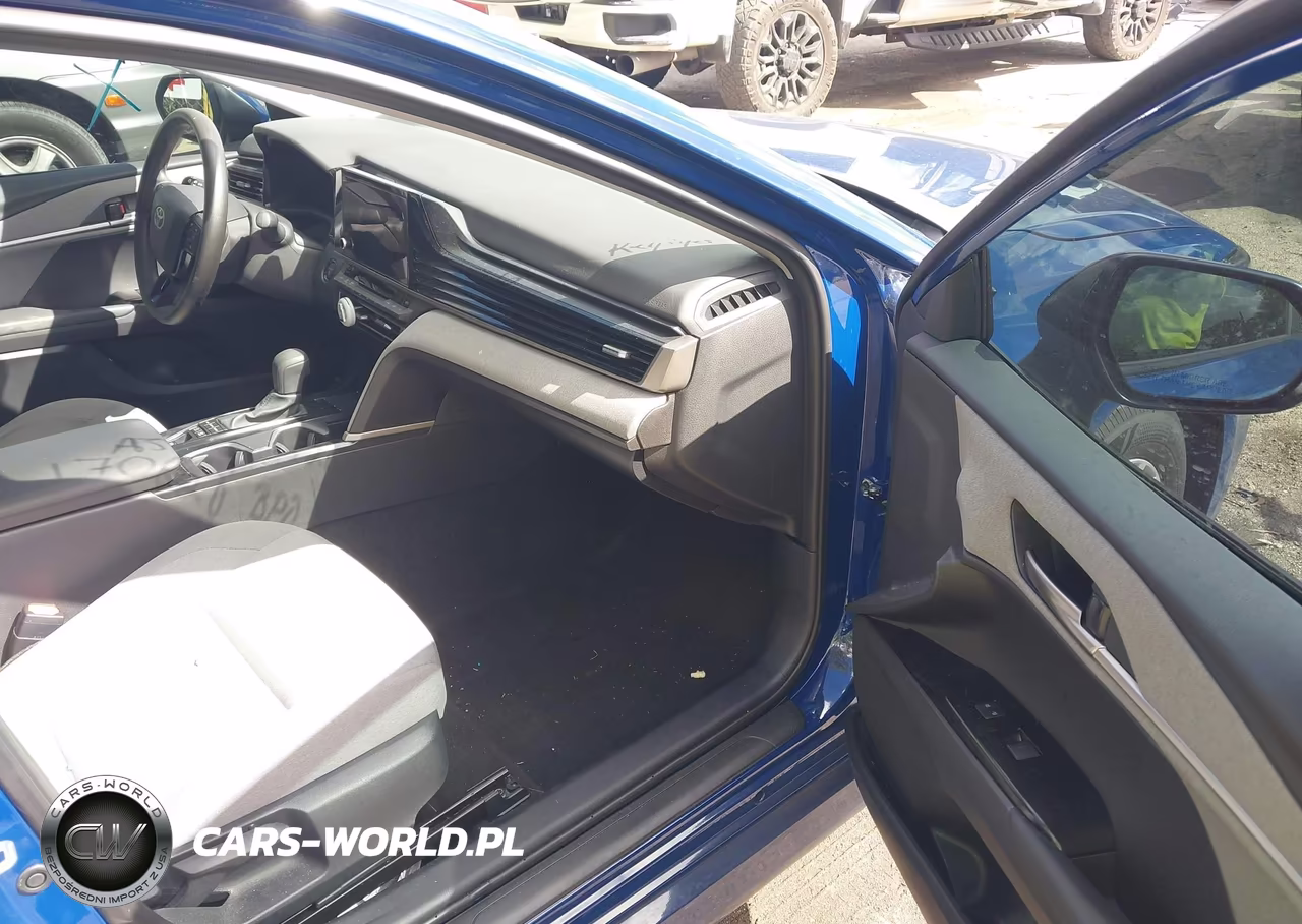 2025 Toyota Camry Le VIN:4T1DAACK4SU170628 - 5