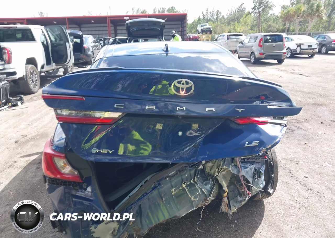 2025 Toyota Camry Le VIN:4T1DAACK4SU170628 - 6