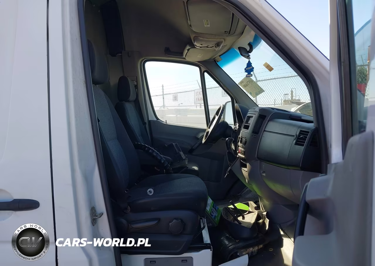 2010 Mercedes-Benz Sprinter Van 2500 High Roof VIN:WD3PE8CC8A5463412 - 5