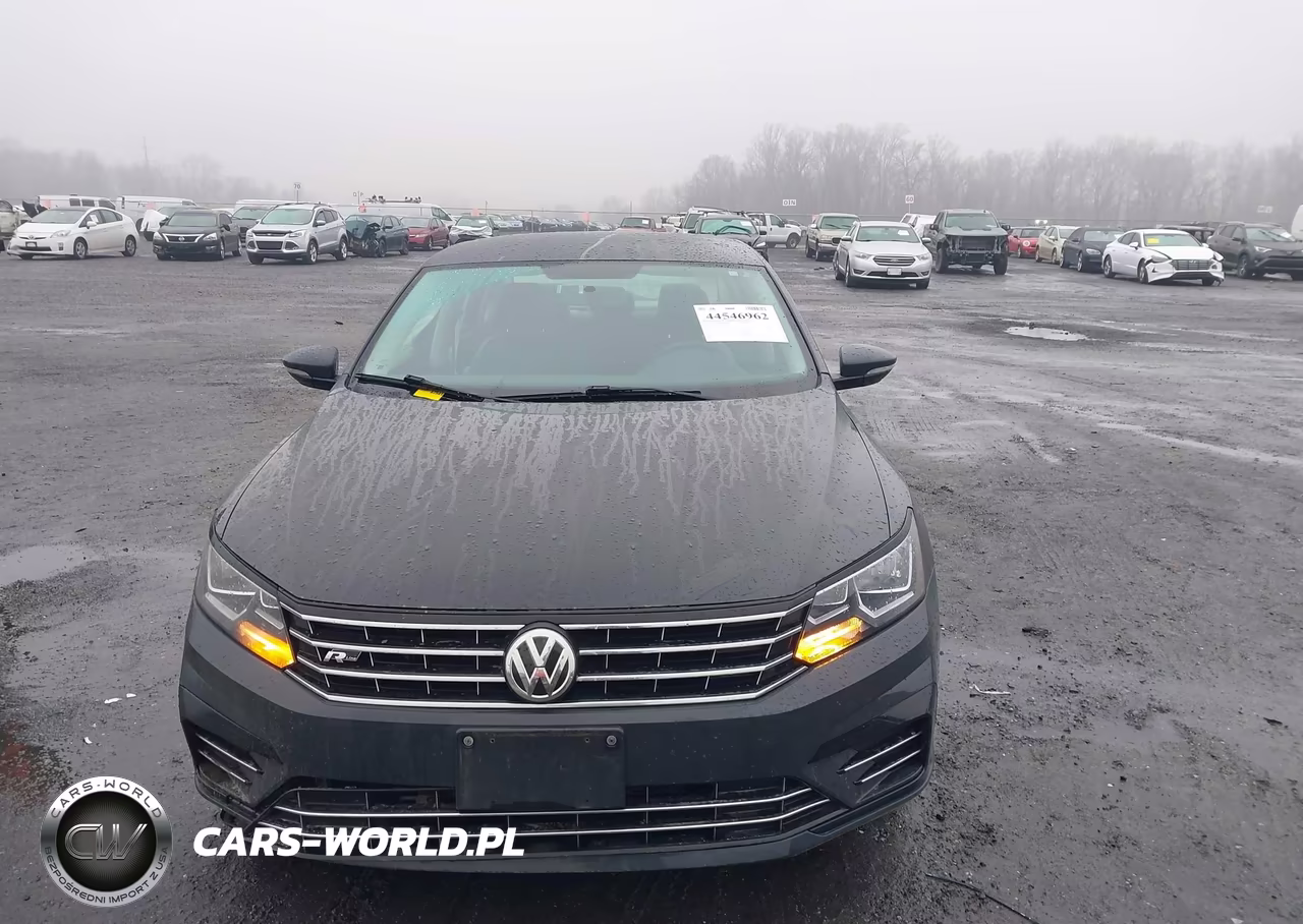 2017 Volkswagen Passat 1.8T R-Line VIN:1VWDT7A37HC058768 - 12