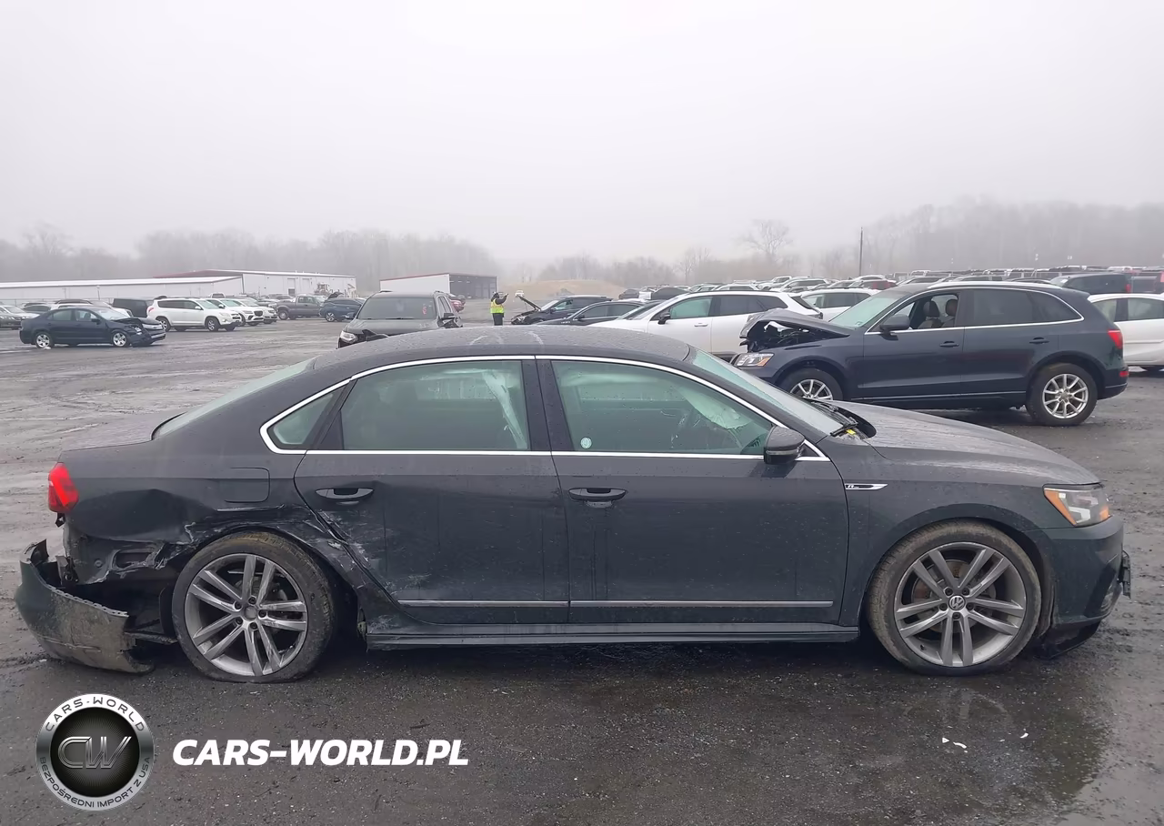2017 Volkswagen Passat 1.8T R-Line VIN:1VWDT7A37HC058768 - 13