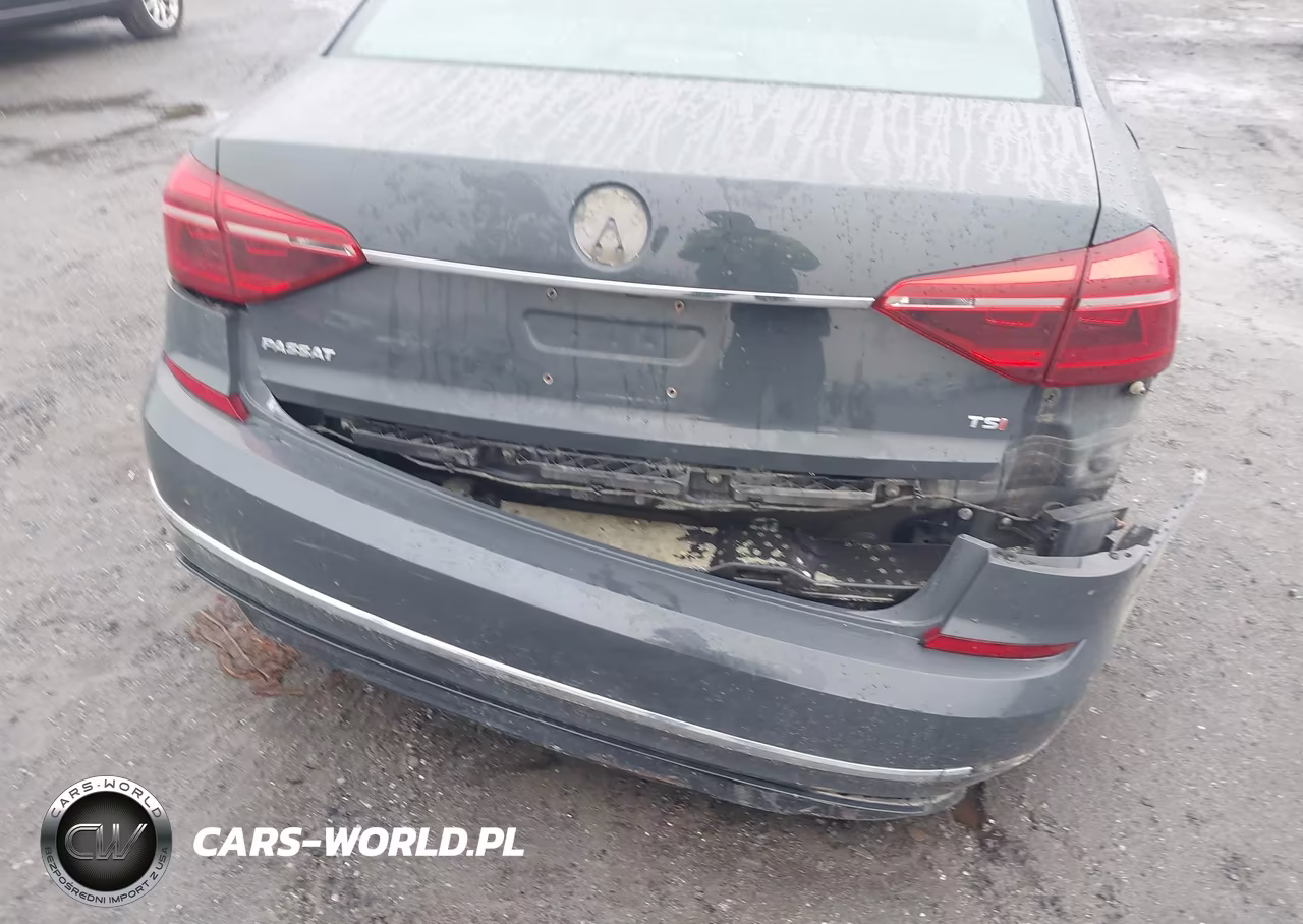 2017 Volkswagen Passat 1.8T R-Line VIN:1VWDT7A37HC058768 - 6
