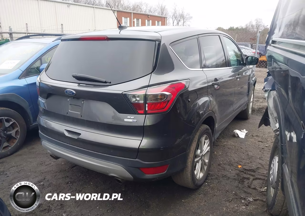 2017 Ford Escape Se VIN:1FMCU9GD8HUA97785 - 4