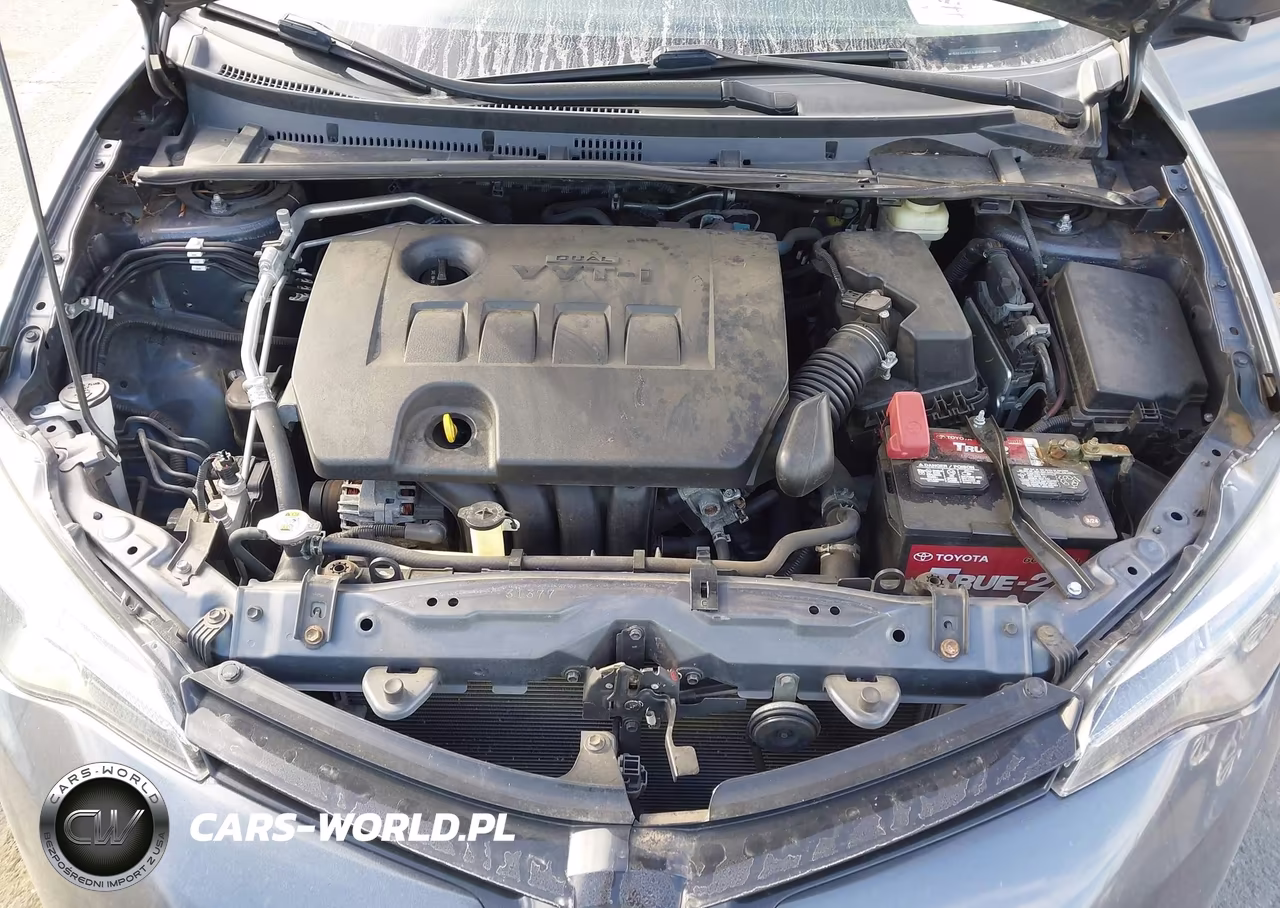 2018 Toyota Corolla Le VIN:5YFBURHE1JP756753 - 10