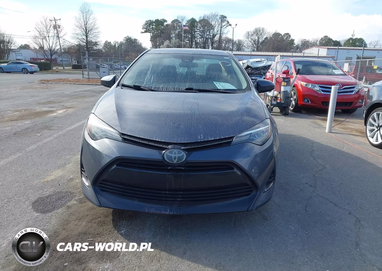 2018 Toyota Corolla Le VIN:5YFBURHE1JP756753 - 13