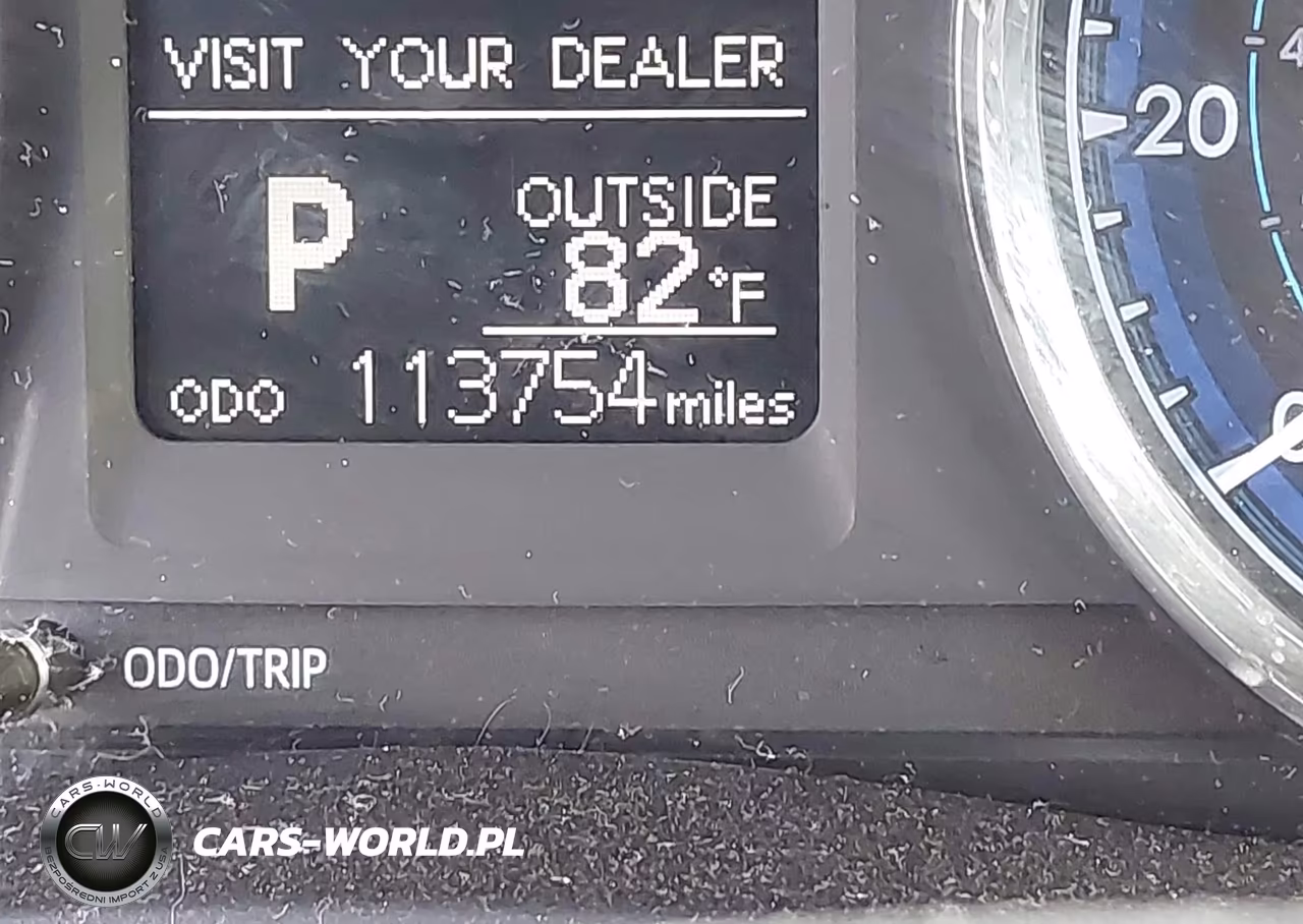 2018 Toyota Corolla Le VIN:5YFBURHE1JP756753 - 16