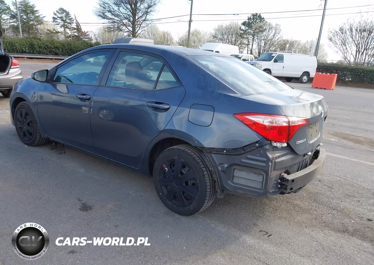 2018 Toyota Corolla Le VIN:5YFBURHE1JP756753 - 3
