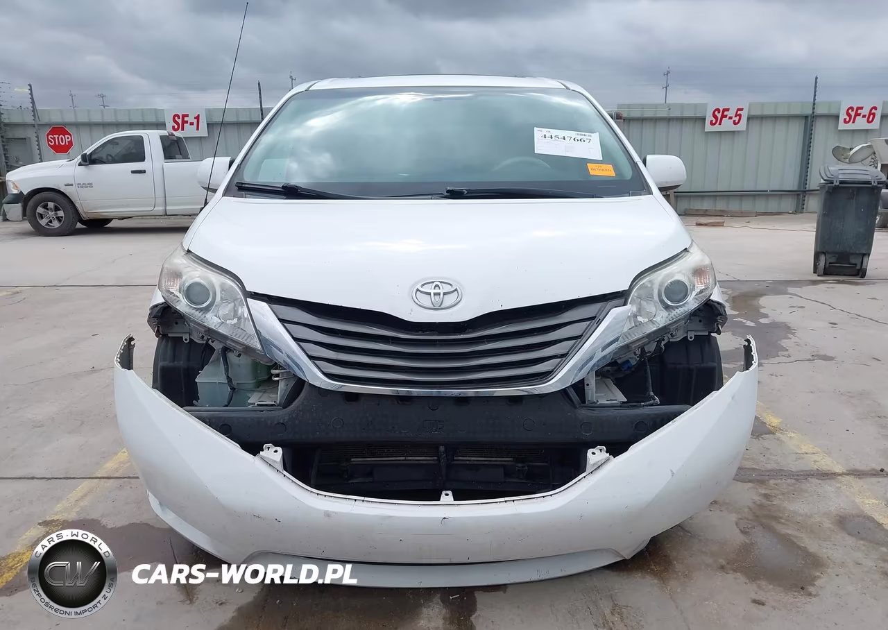 2014 Toyota Sienna Xle V6 8 Passenger VIN:5TDYK3DC3ES502461 - 11