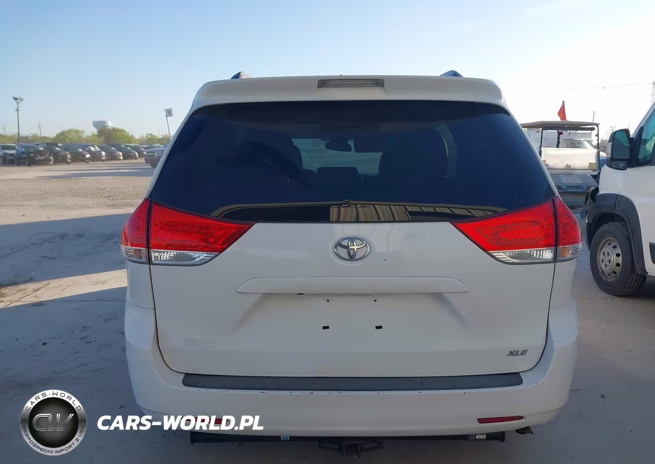 2014 Toyota Sienna Xle V6 8 Passenger VIN:5TDYK3DC3ES502461 - 15
