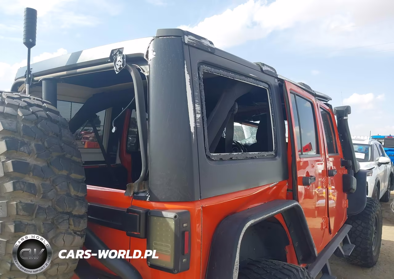 2015 Jeep Wrangler Unlimited Sport VIN:1C4BJWDG1FL638684 - 15