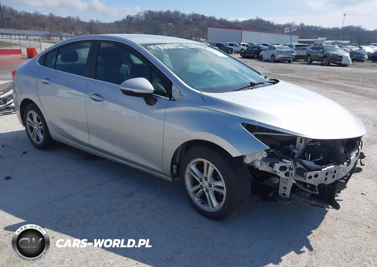 2017 Chevrolet Cruze Lt Auto – zdjęcie 1 z 21