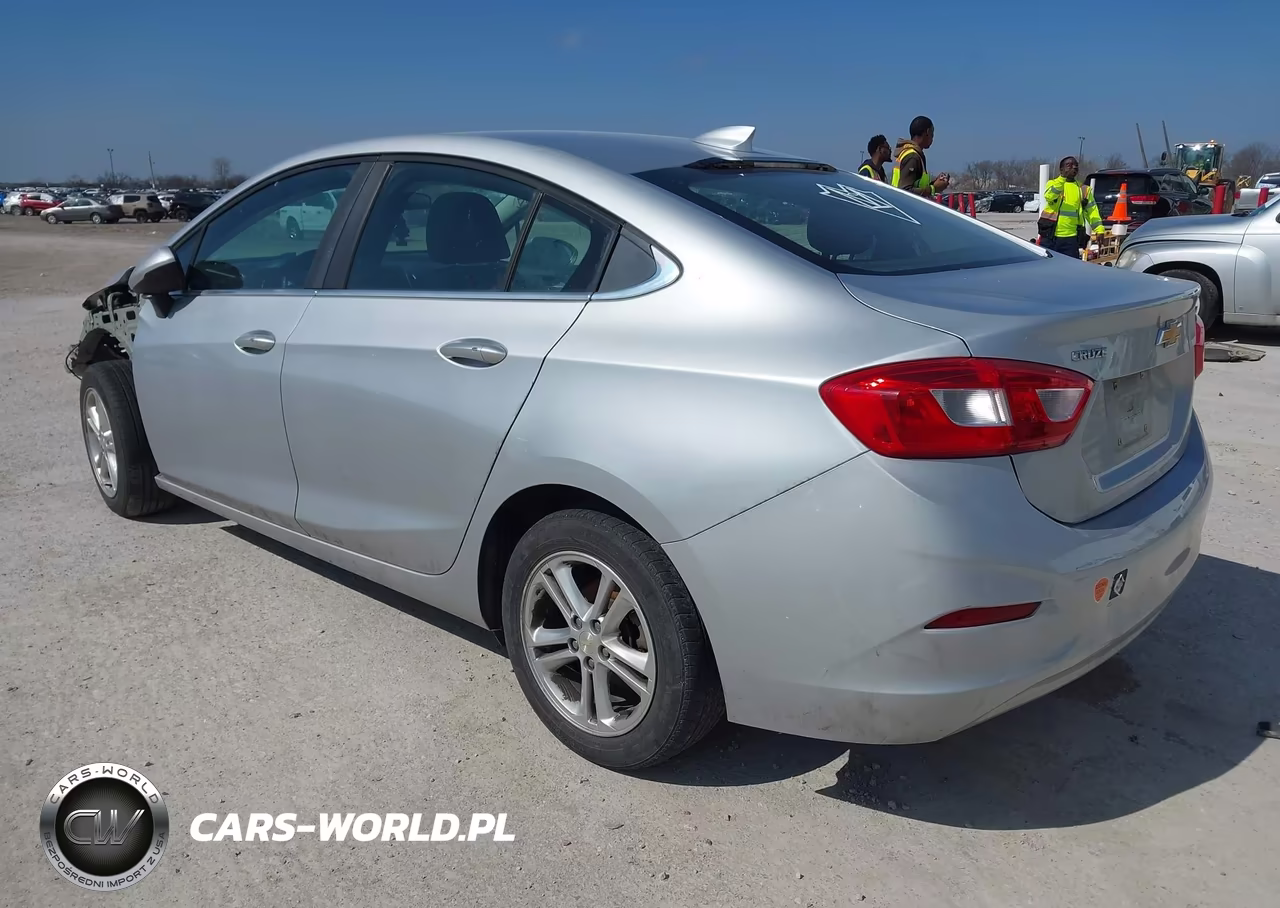 2017 Chevrolet Cruze Lt Auto VIN:1G1BE5SM8H7108837 - 3