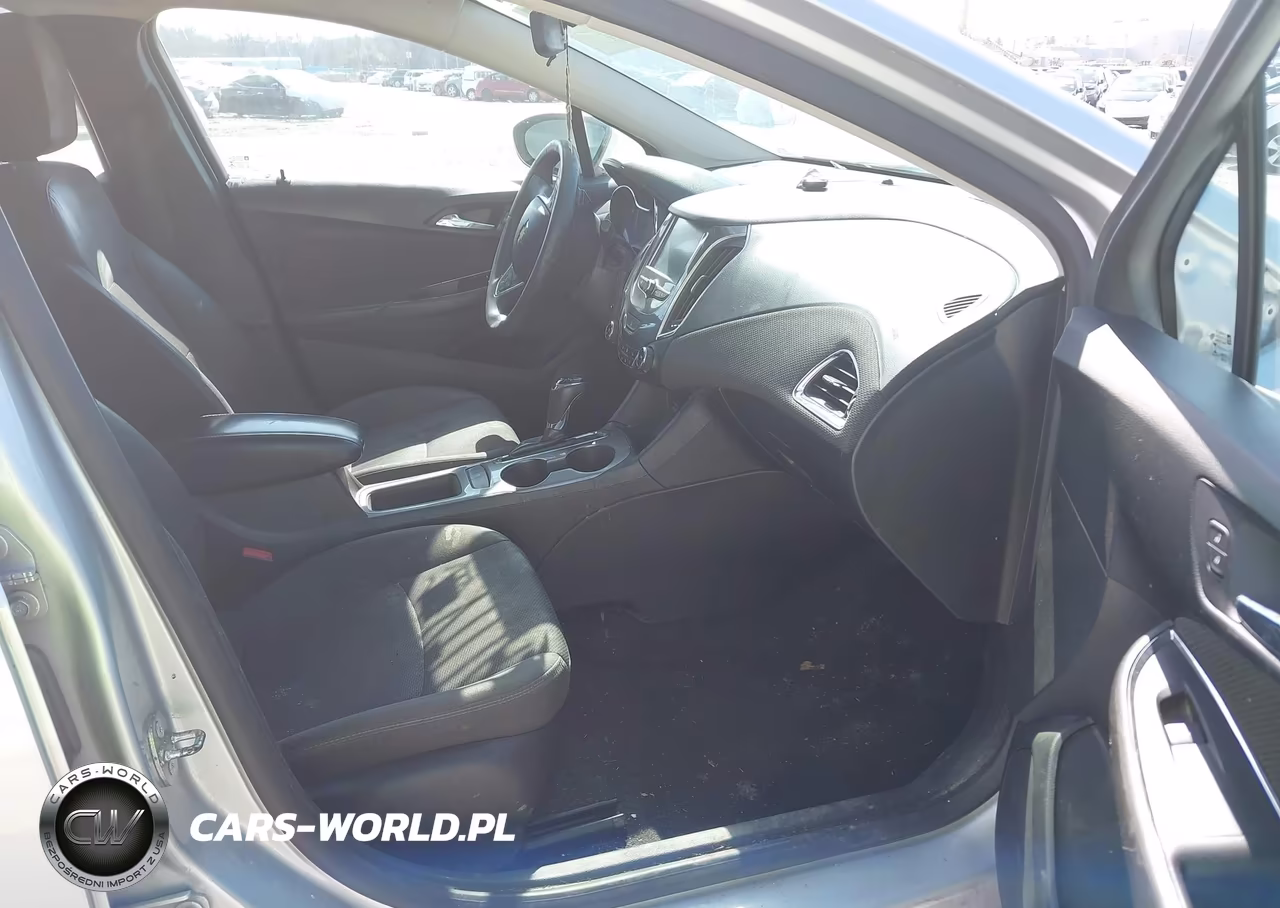 2017 Chevrolet Cruze Lt Auto VIN:1G1BE5SM8H7108837 - 5