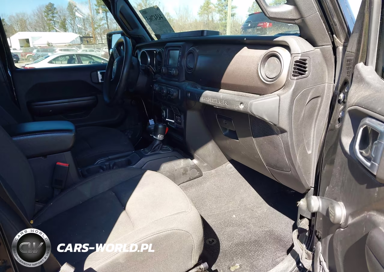 2018 Jeep Wrangler Unlimited Sport 4X4 VIN:1C4HJXDG6JW157398 - 5