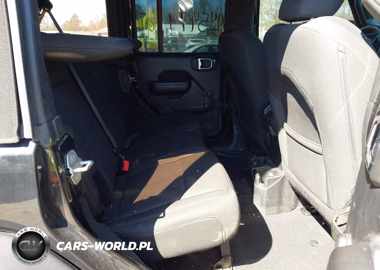 2018 Jeep Wrangler Unlimited Sport 4X4 VIN:1C4HJXDG6JW157398 - 8