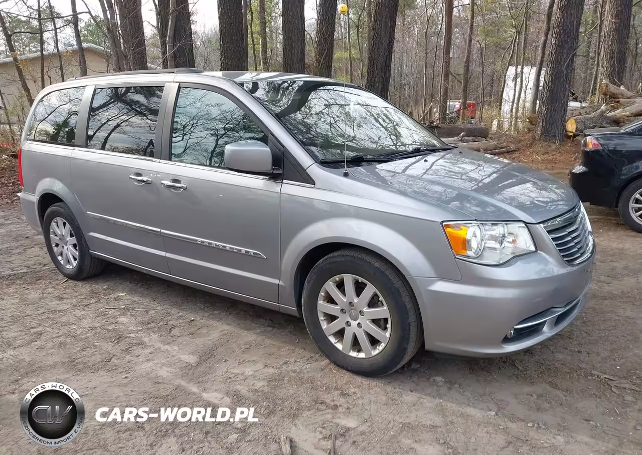 2016 Chrysler Town & Country Touring