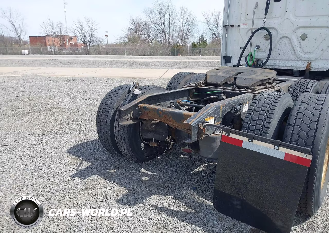 2014 Freightliner Cascadia 125 VIN:3AKJGLDR5ESFJ7486 - 14